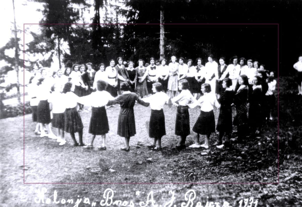 Dancing in the Vineyards 🍇